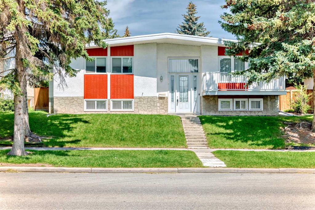 Picture of 5220 Varsity Drive NW, Calgary Real Estate Listing