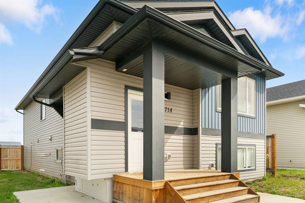 Picture of 9714 113 Avenue , Clairmont Real Estate Listing