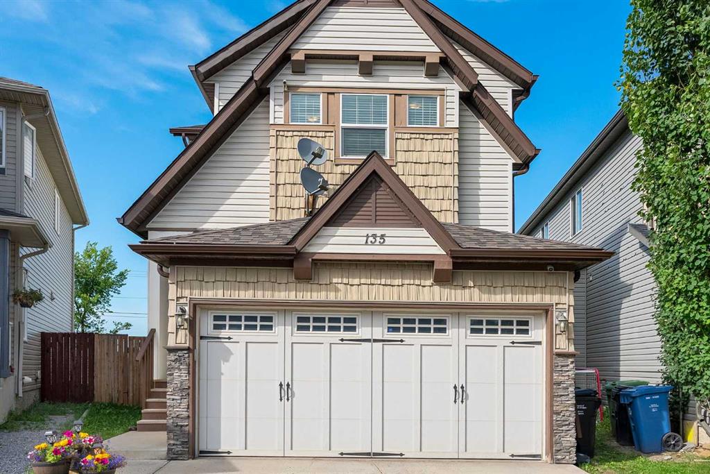 Picture of 135 Sage Valley Circle NW, Calgary Real Estate Listing