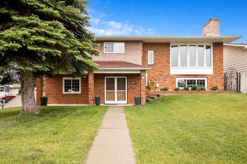 Picture of 484 Huntbourne Hill NE, Calgary Real Estate Listing