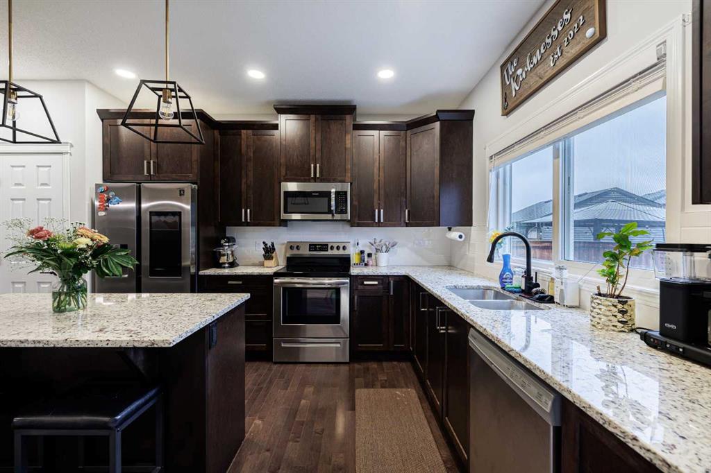 Picture of 157 Walden Parade SE, Calgary Real Estate Listing