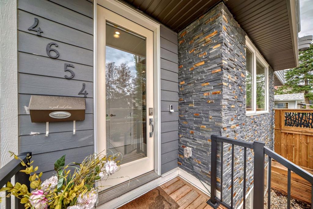 Picture of 4654 84 Street NW, Calgary Real Estate Listing