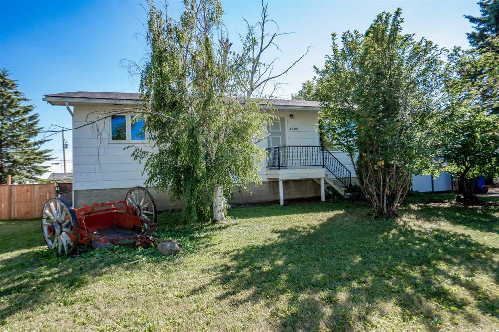 Picture of 4909 48 Ave  , Grimshaw Real Estate Listing