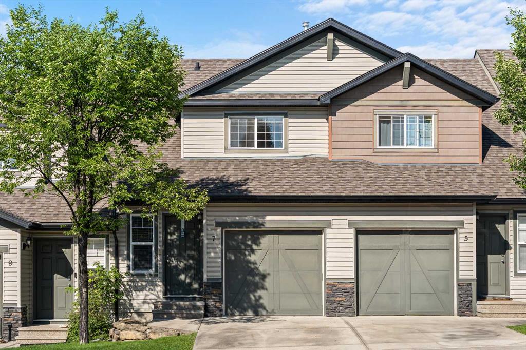 Picture of 7, 105 Drake Landing Common , Okotoks Real Estate Listing