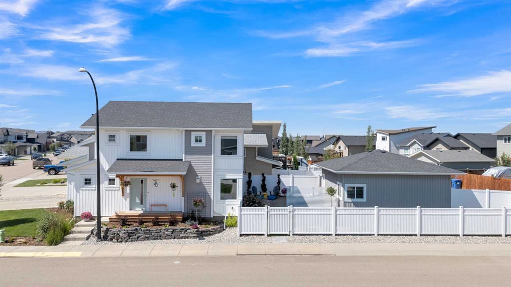Picture of 76 Vancouver Crescent , Red Deer Real Estate Listing