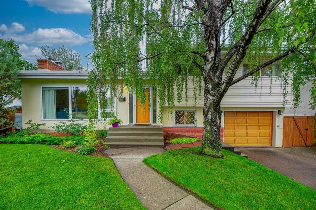 Picture of 13 Hallbrook Drive SW, Calgary Real Estate Listing