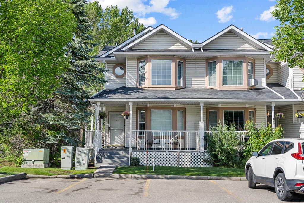 Picture of 127 Martin Crossing Court NE, Calgary Real Estate Listing