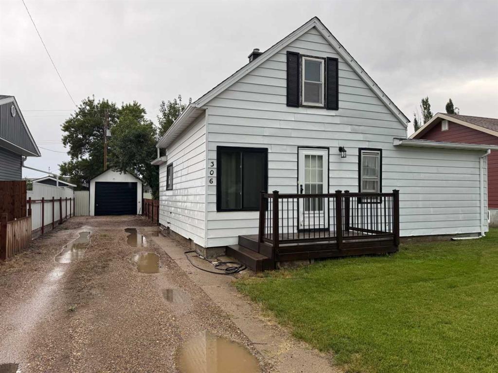 Picture of 306 3 Street W, Foremost Real Estate Listing