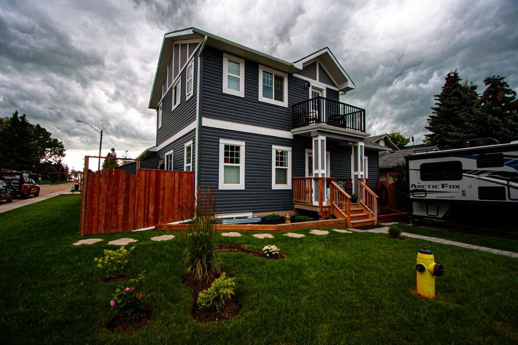 Picture of 1637 Athabasca Street  , Crossfield Real Estate Listing