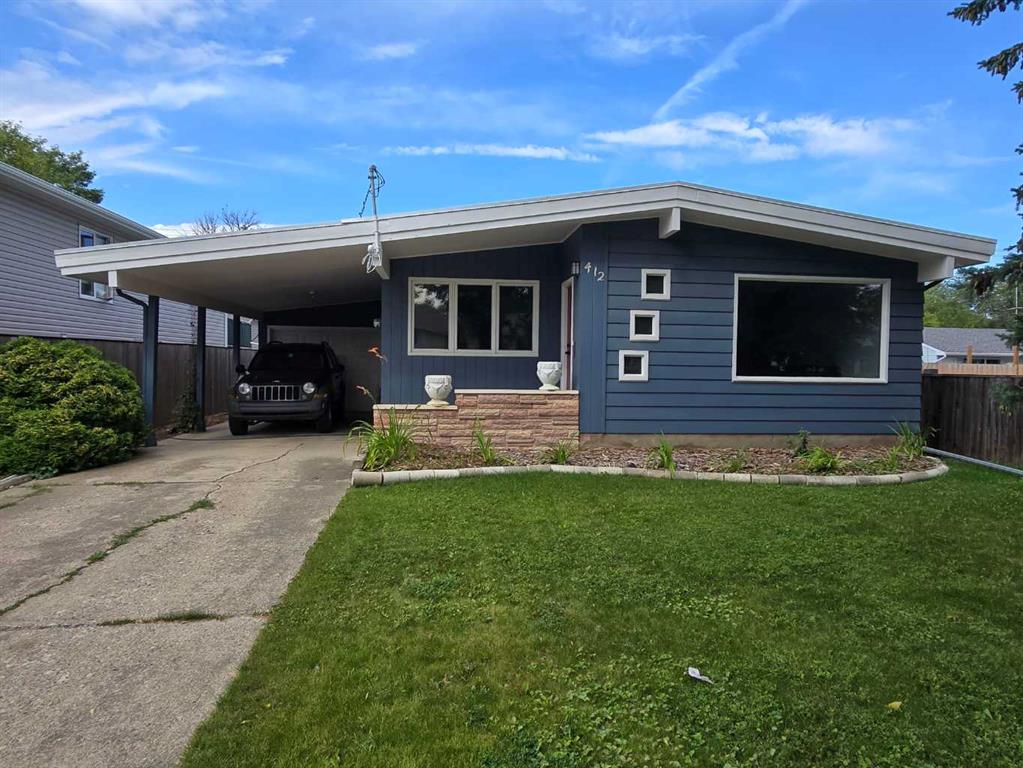 Picture of 412 12A Street N, Lethbridge Real Estate Listing