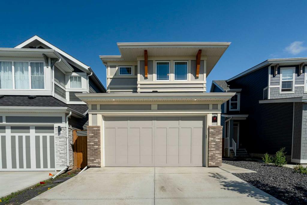 Picture of 36 Magnolia Bay SE, Calgary Real Estate Listing