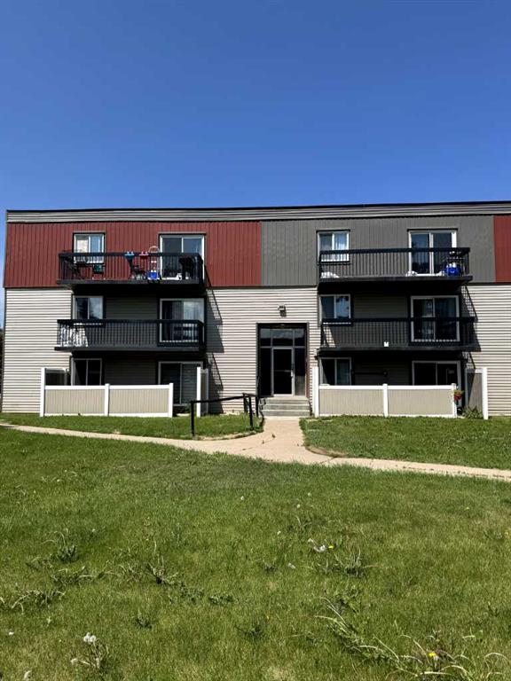 Picture of 33, 616 Main Street NW, Slave Lake Real Estate Listing