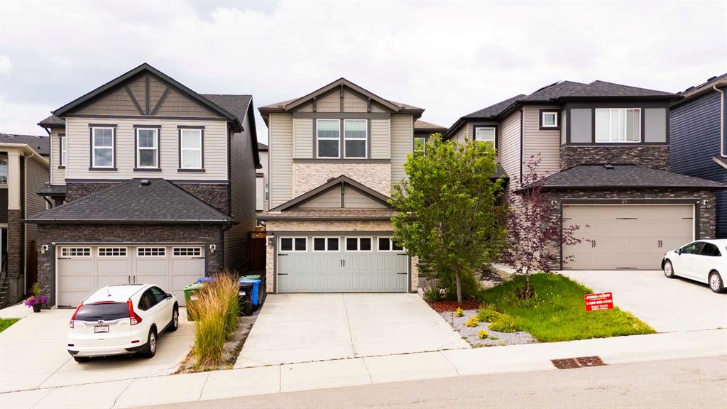Picture of 17 Nolanhurst Common NW, Calgary Real Estate Listing
