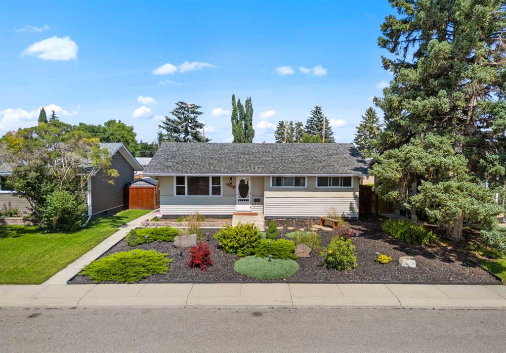 Picture of 9212 Academy Drive SE, Calgary Real Estate Listing