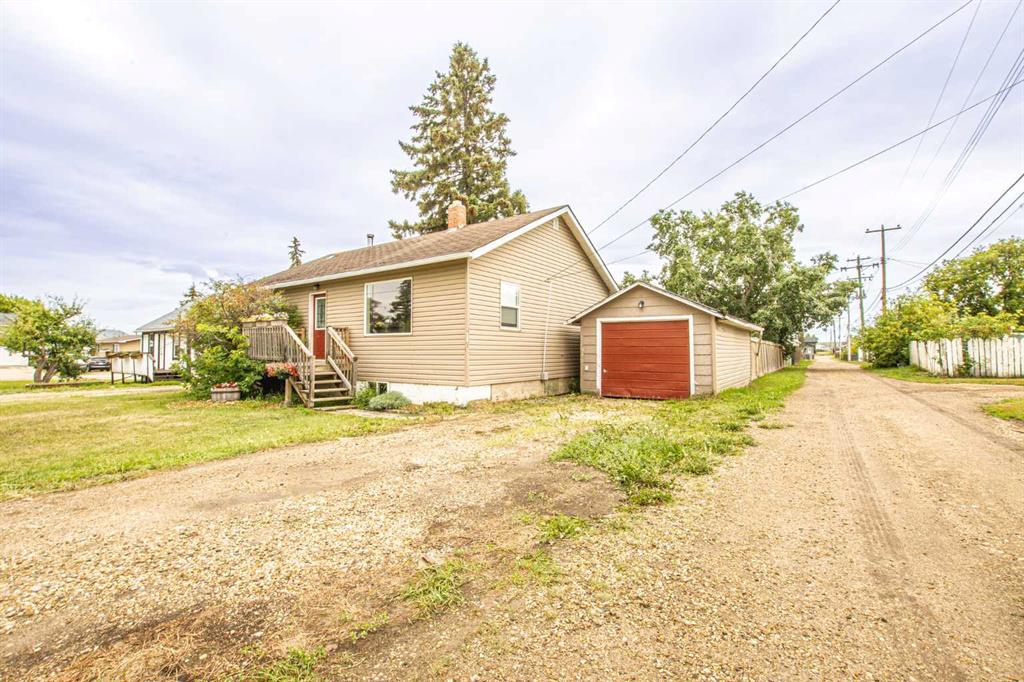 Picture of 9818 97 Street , Sexsmith Real Estate Listing