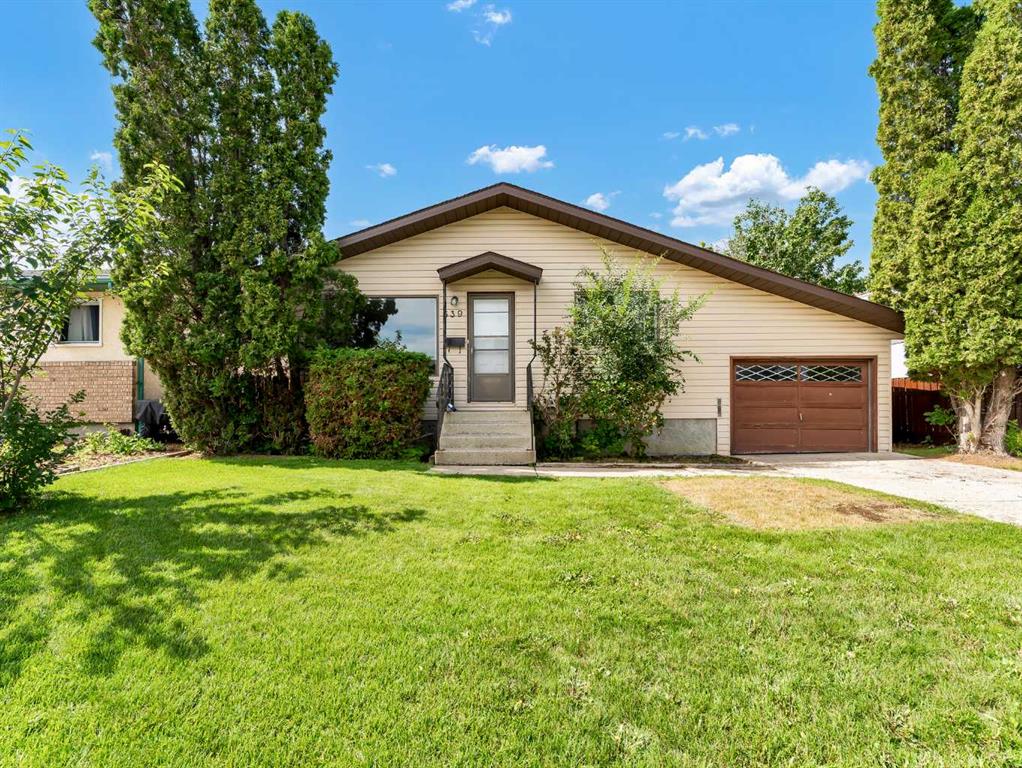 Picture of 339 Ross Glen Drive SE, Medicine Hat Real Estate Listing