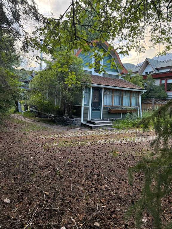 Picture of 345 Beaver Street , Banff Real Estate Listing
