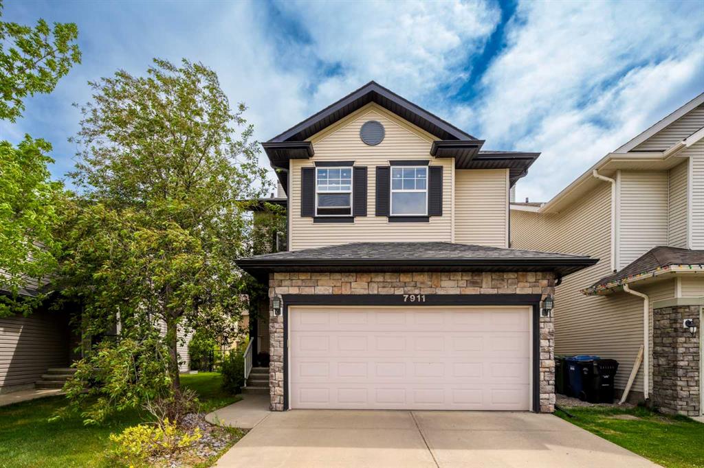 Picture of 7911 Cougar Ridge Avenue SW, Calgary Real Estate Listing
