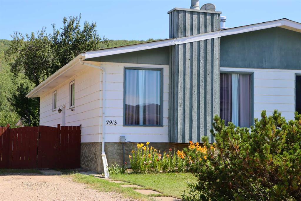 Picture of 7913 99 Street , Peace River Real Estate Listing