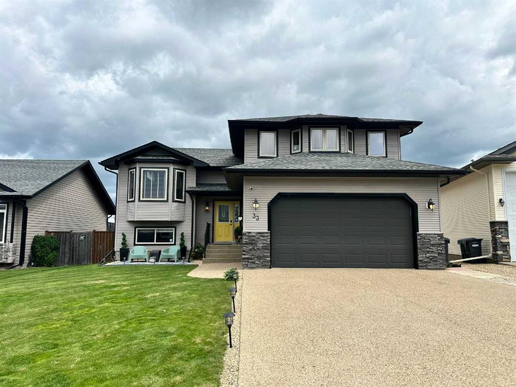 Picture of 33 Lindsay Crescent  , Sylvan Lake Real Estate Listing