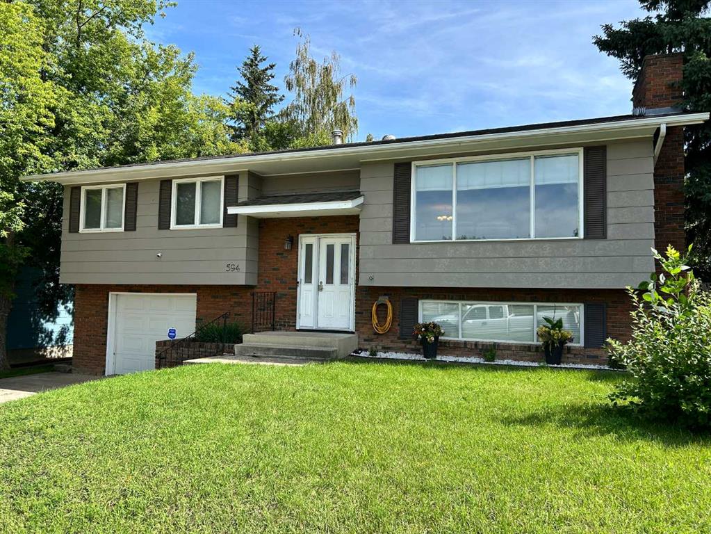 Picture of 594 3 Avenue SE, Three Hills Real Estate Listing
