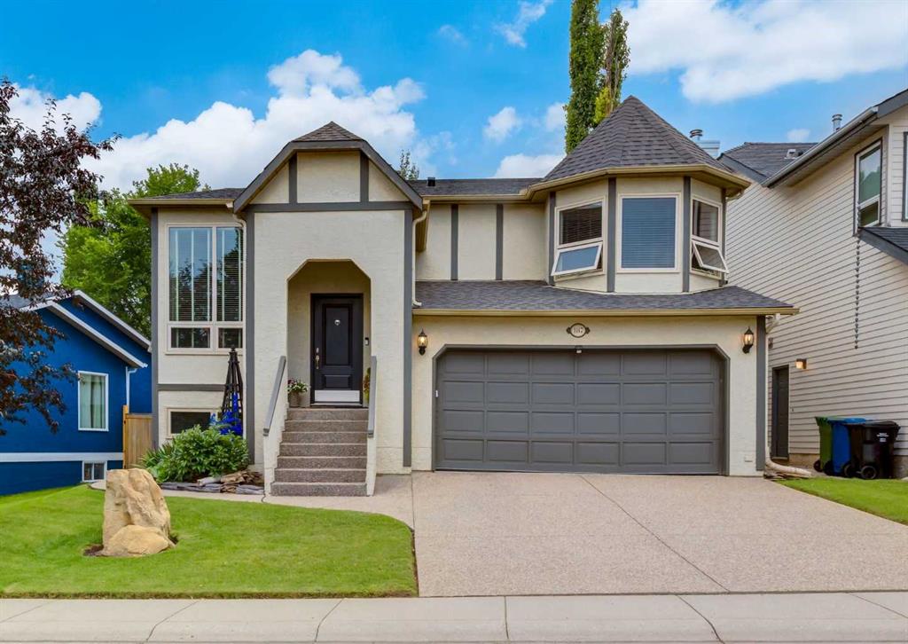 Picture of 187 Strathaven Circle SW, Calgary Real Estate Listing