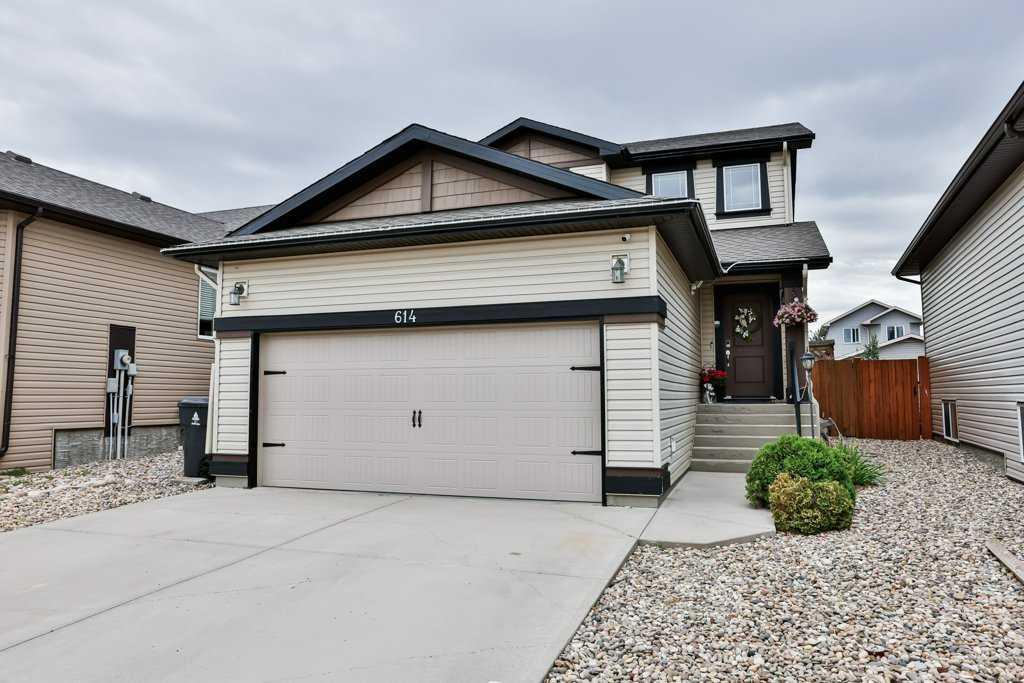 Picture of 614 Marie Van Haarlem Crescent N, Lethbridge Real Estate Listing