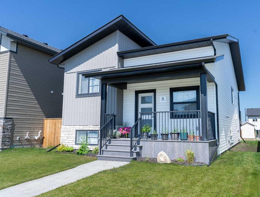 Picture of 11 Ian Way , Sylvan Lake Real Estate Listing