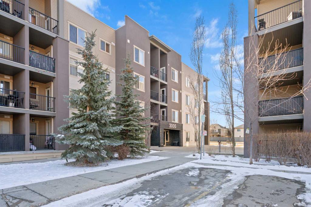 Picture of 3309, 403 Mackenzie Way SW, Airdrie Real Estate Listing