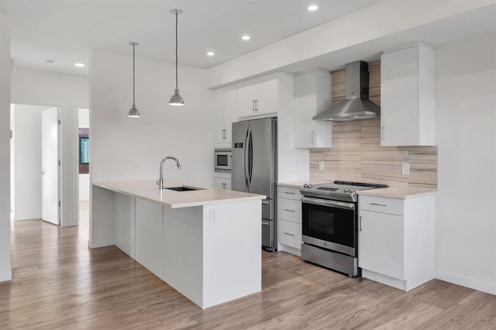 Picture of 618 Greenbriar Common NW, Calgary Real Estate Listing