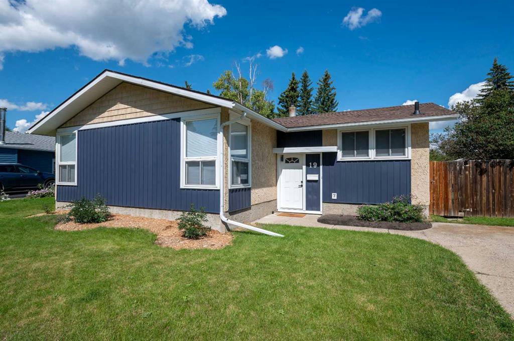 Picture of 19 Sherwood Crescent , Red Deer Real Estate Listing