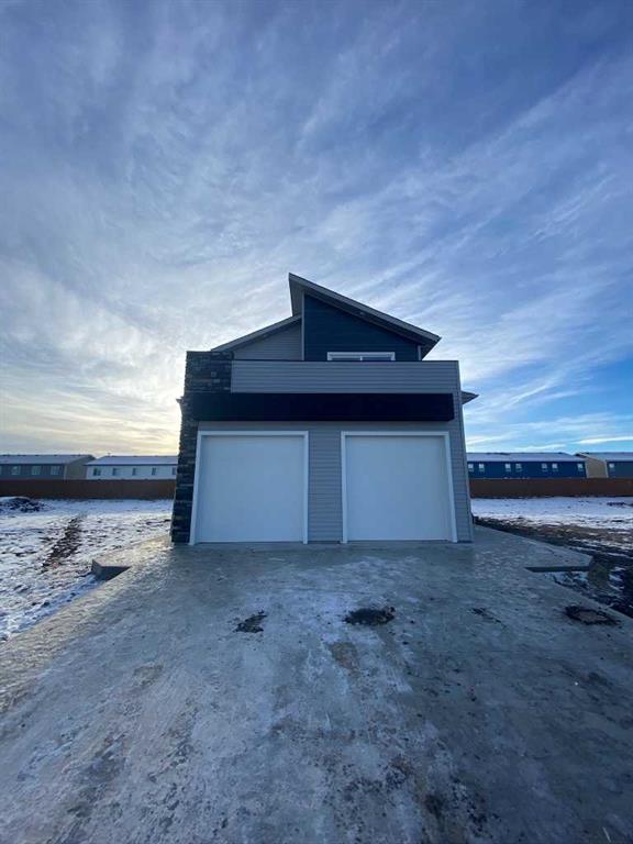 Picture of A, 9507 114 Avenue , Clairmont Real Estate Listing