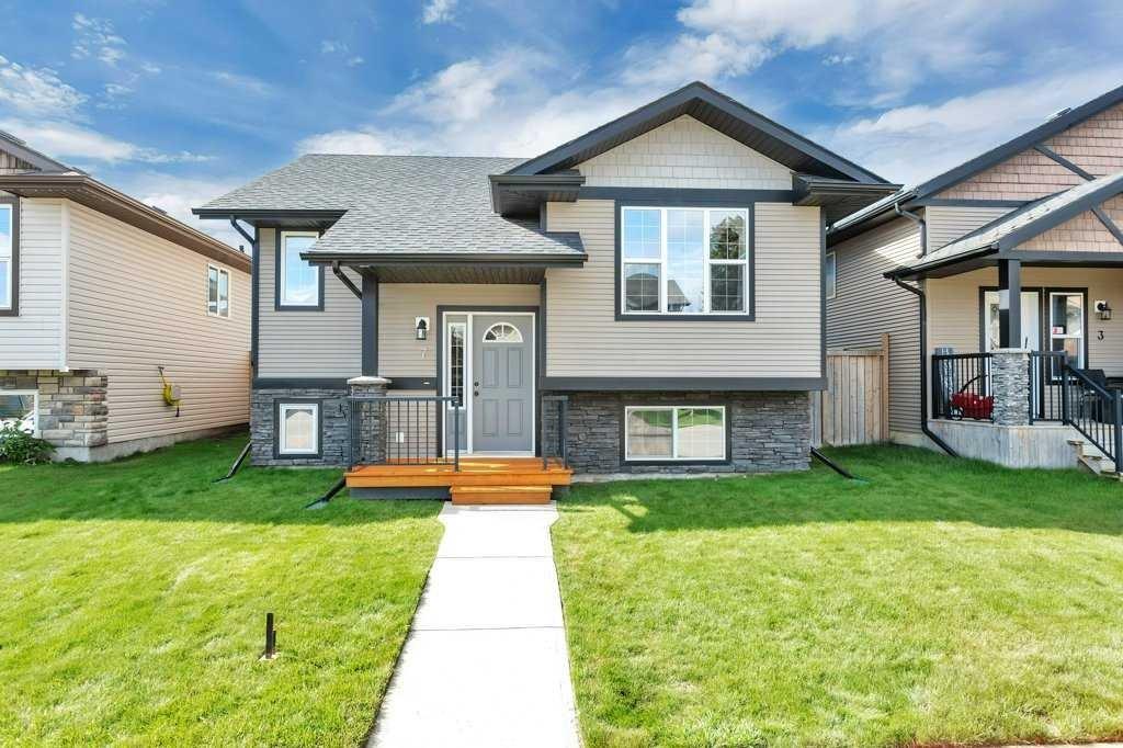Picture of 7 Ibbotson Close , Red Deer Real Estate Listing