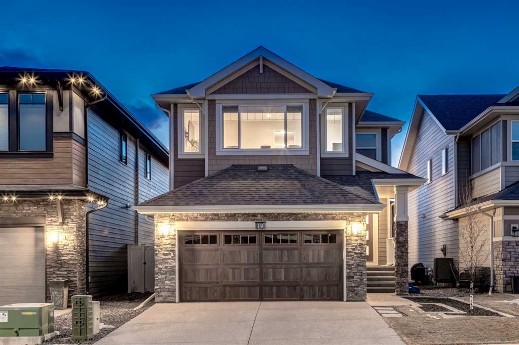 Picture of 19 WEST GROVE Place SW, Calgary Real Estate Listing