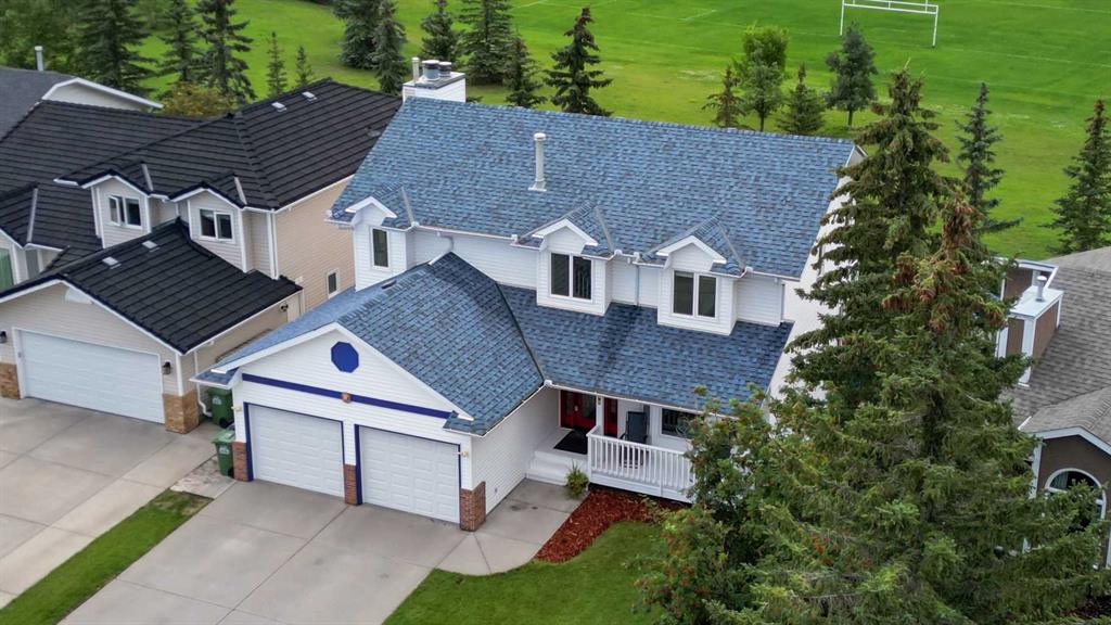 Picture of 45 West Mackay Crescent , Cochrane Real Estate Listing