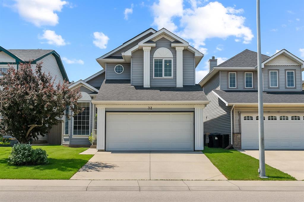 Picture of 32 Douglas Ridge Green SE, Calgary Real Estate Listing