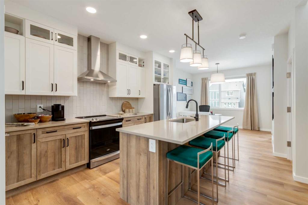 Picture of 7498 202 Avenue SE, Calgary Real Estate Listing