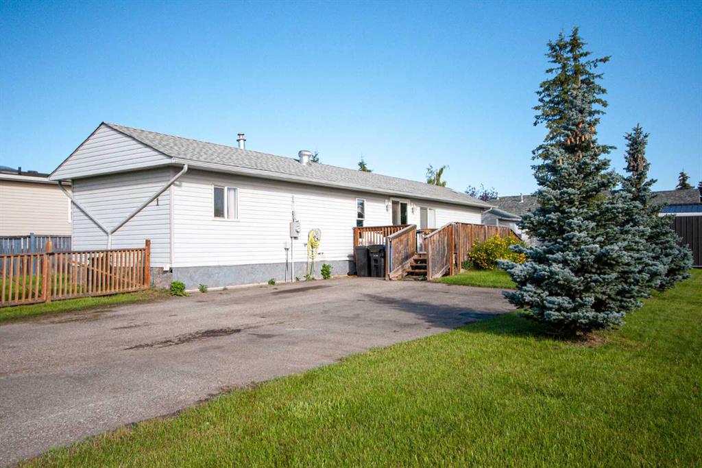 Picture of 1 Downie Close  , Carstairs Real Estate Listing