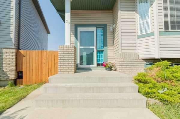 Picture of 39 Saddlemont Manor NE, Calgary Real Estate Listing
