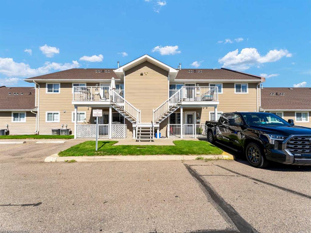 Picture of 79 Northlands Lane NE, Medicine Hat Real Estate Listing