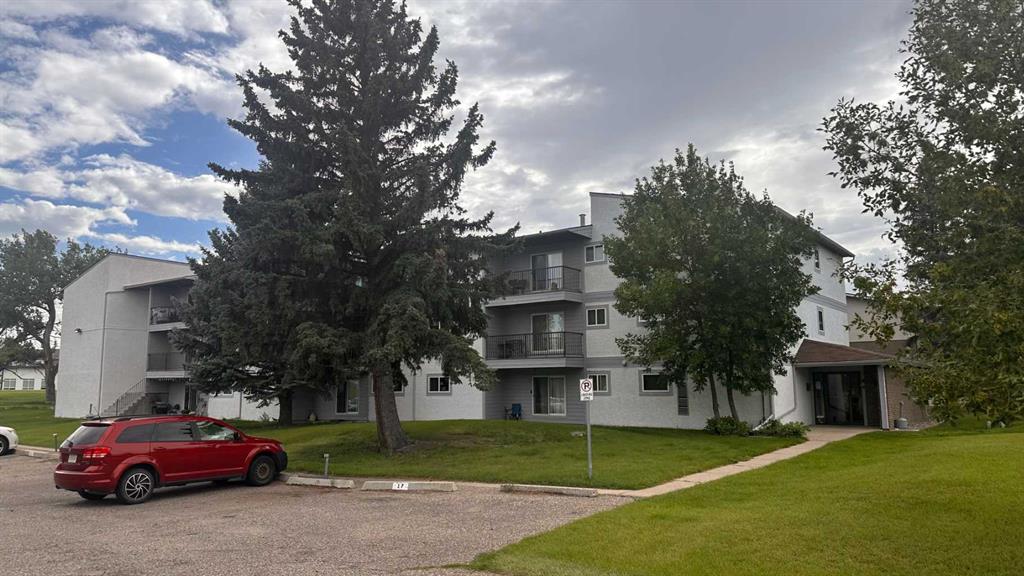 Picture of 16, 3410 23 Avenue S, Lethbridge Real Estate Listing