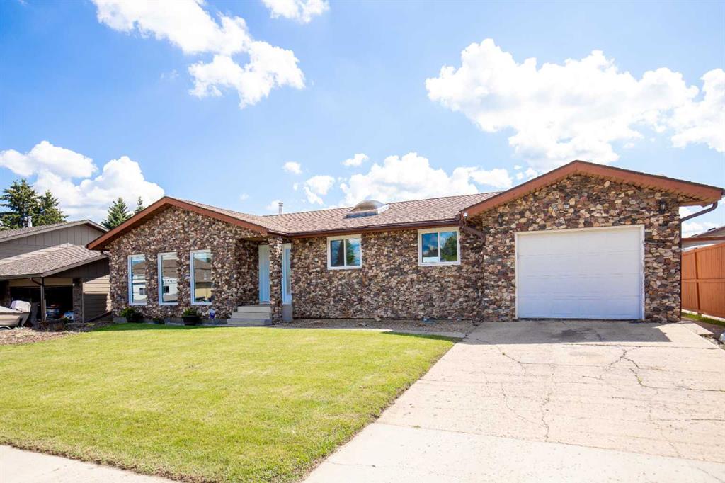 Picture of 5821 45 Avenue , Lacombe Real Estate Listing
