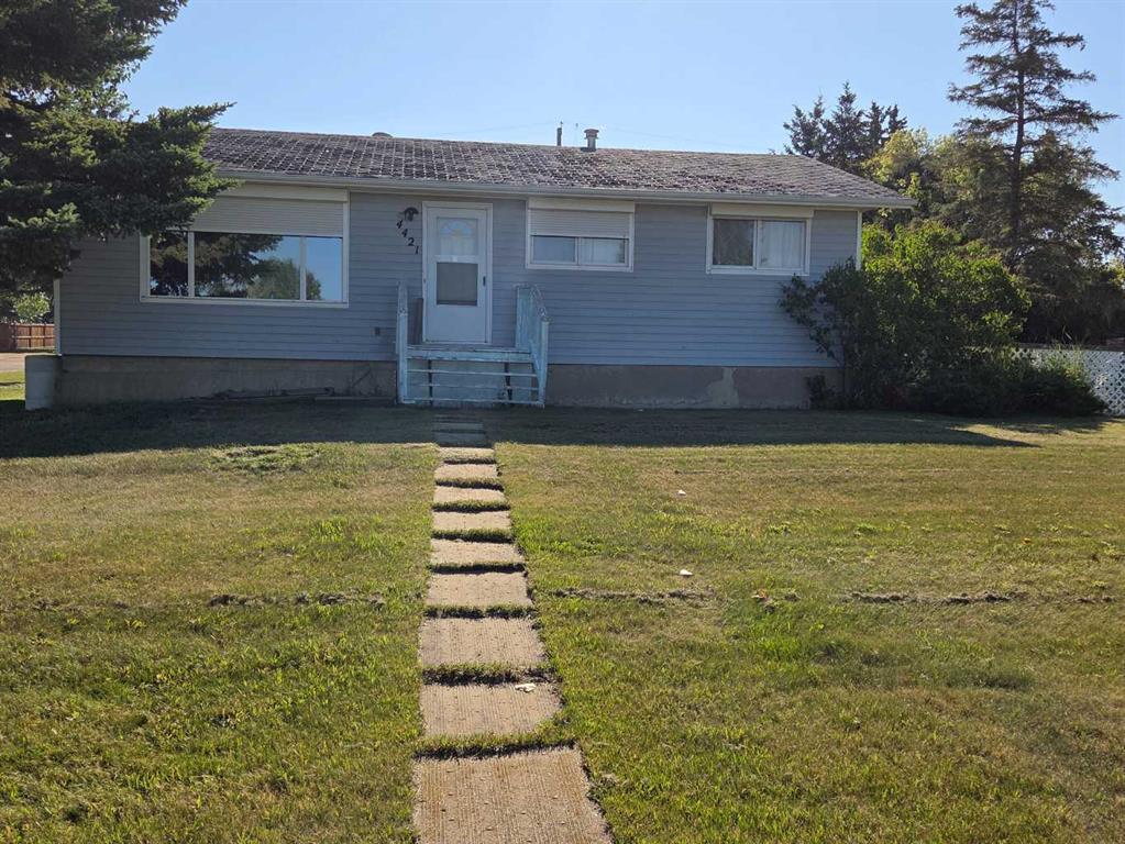 Picture of 4421 44 Street , Castor Real Estate Listing