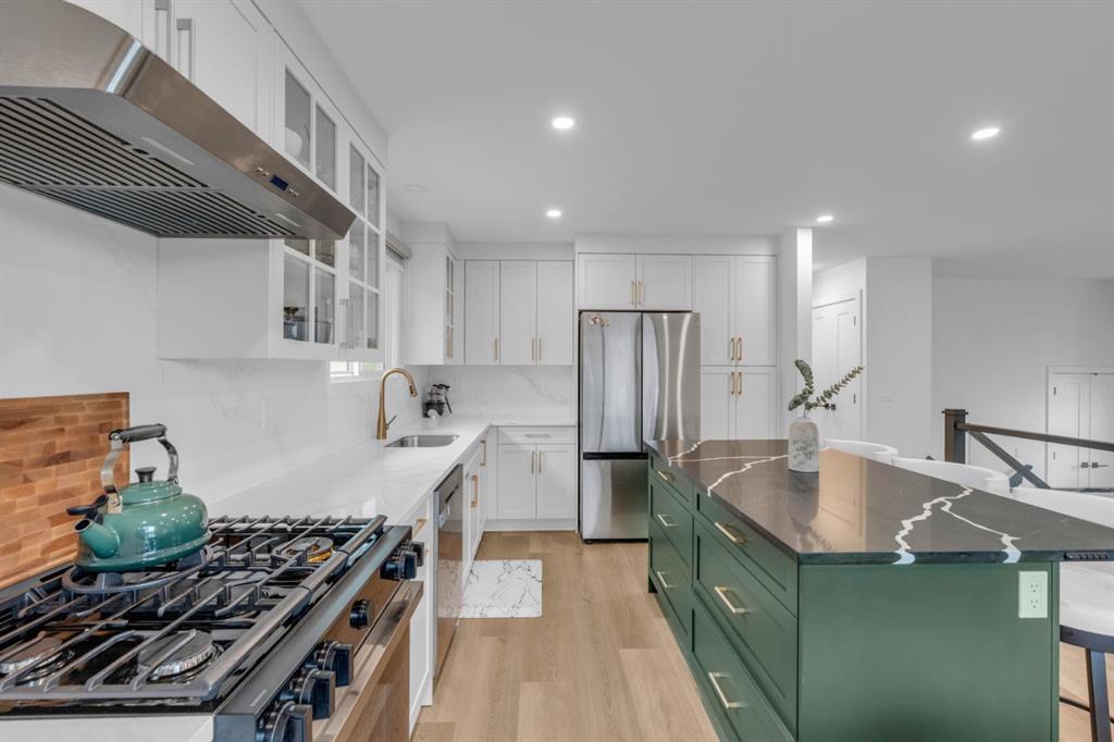 Picture of 171 Bermuda Way NW, Calgary Real Estate Listing