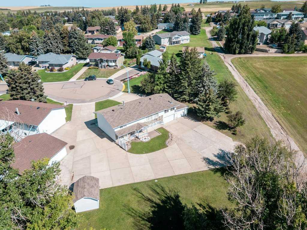 Picture of 220 6 Avenue NE, Milk River Real Estate Listing