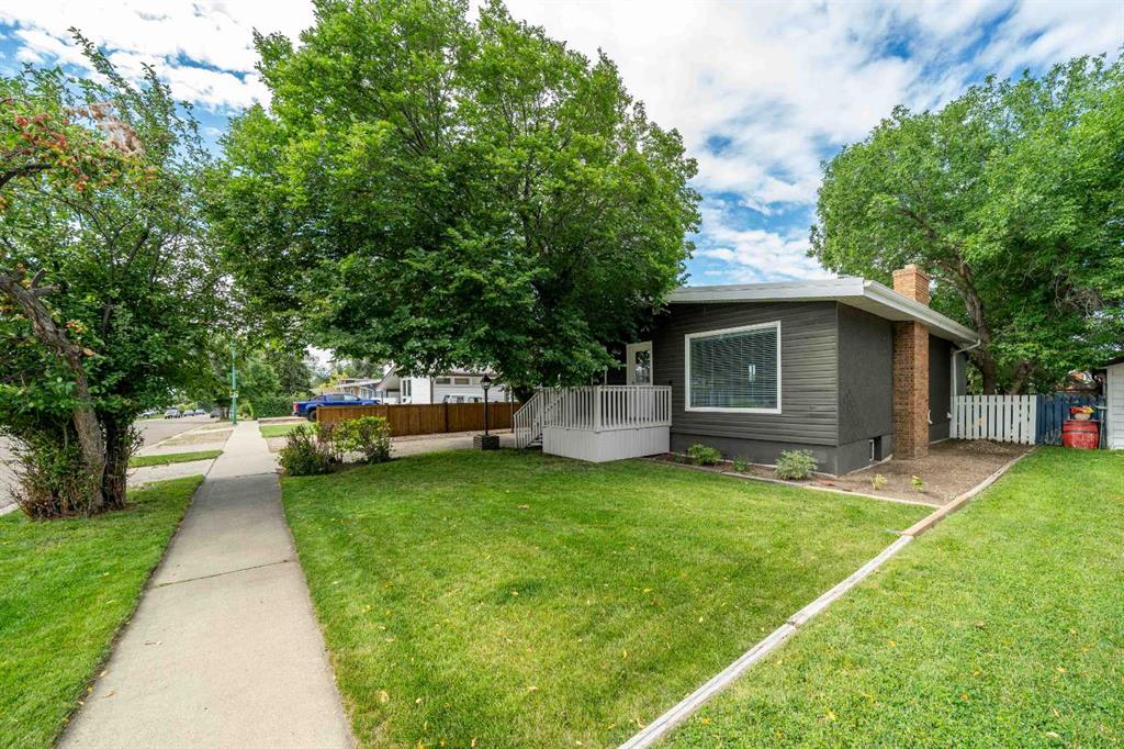 Picture of 324 6 Street SE, Redcliff Real Estate Listing