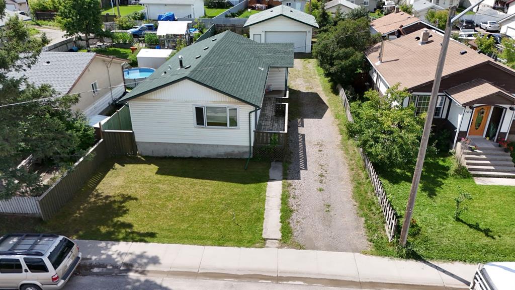 Picture of 160 SHERWOOD Drive , Hinton Real Estate Listing