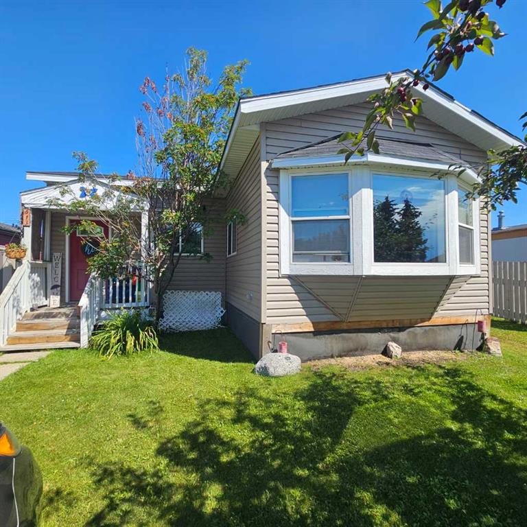Picture of 613 53 Street  , Edson Real Estate Listing