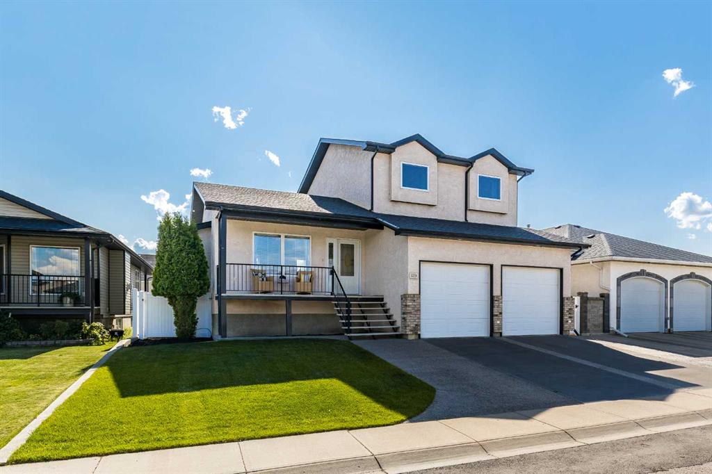 Picture of 129 Sunrise Road SW, Medicine Hat Real Estate Listing