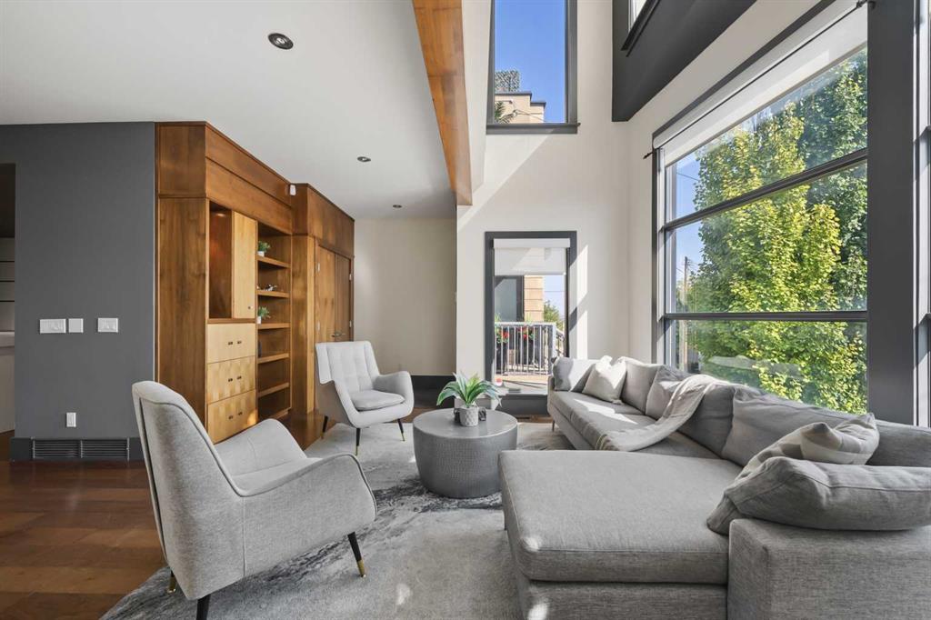 Picture of 2217 17 Street SW, Calgary Real Estate Listing